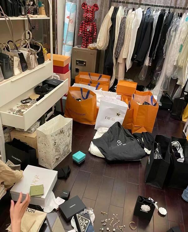 下陆区回收顶奢鞋服